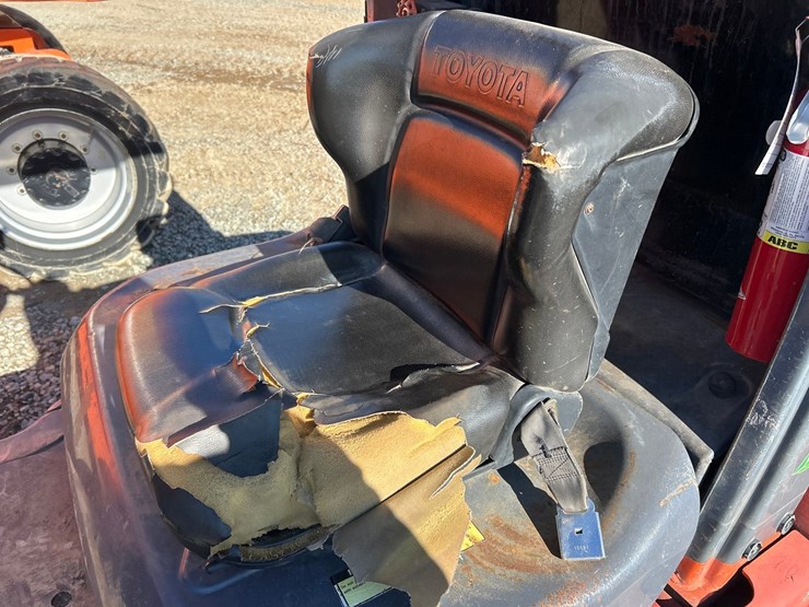 toyota-8fdu25-image-43