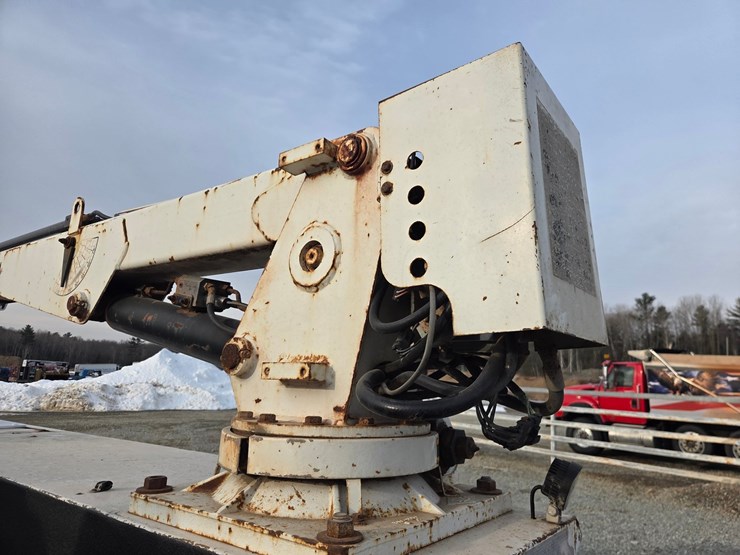 2018-ford-f550-xl-image-35