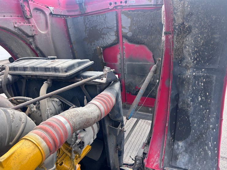 1998-peterbilt-379-image-72