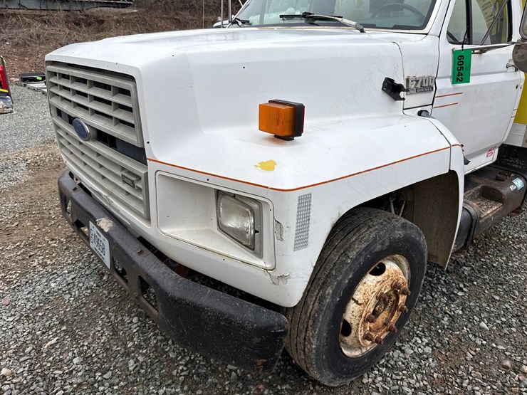 1993-ford-f700-image-8