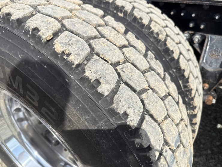 2019-massey-ferguson-8-image-68