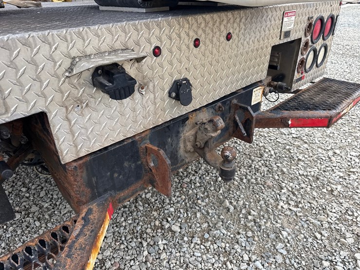 2015-ford-f550-image-28