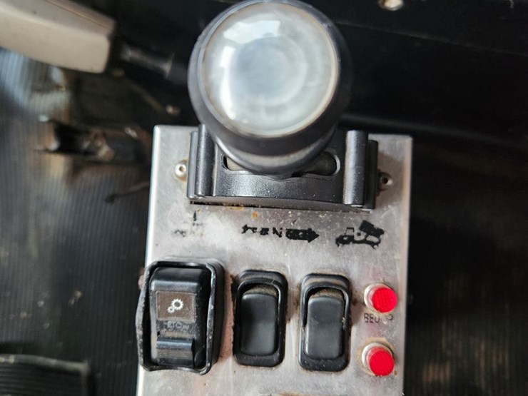 2016-kenworth-t400-image-66