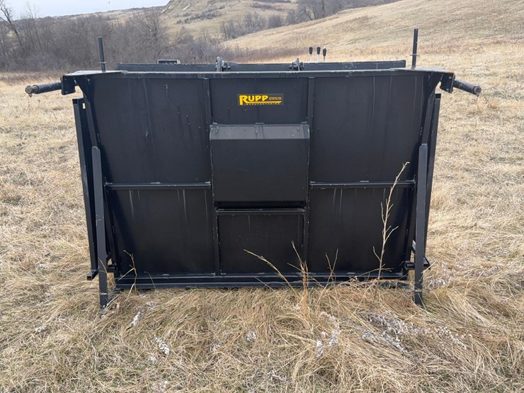 rupp-hydraulic-calf-table-image-3