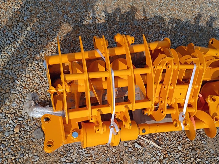 #23922-•-excavator-attachment-set-image-5