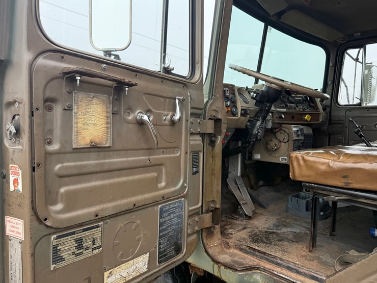 1984-mack-dm492s-image-49
