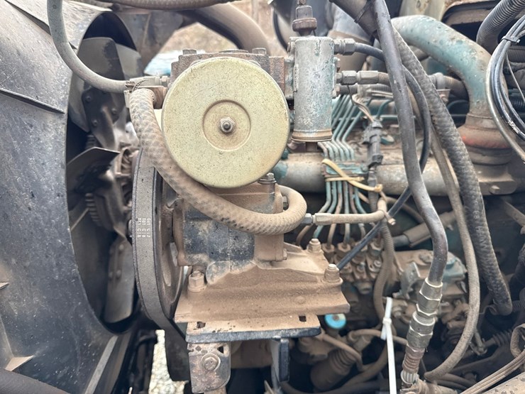 1990-international-4900-image-13