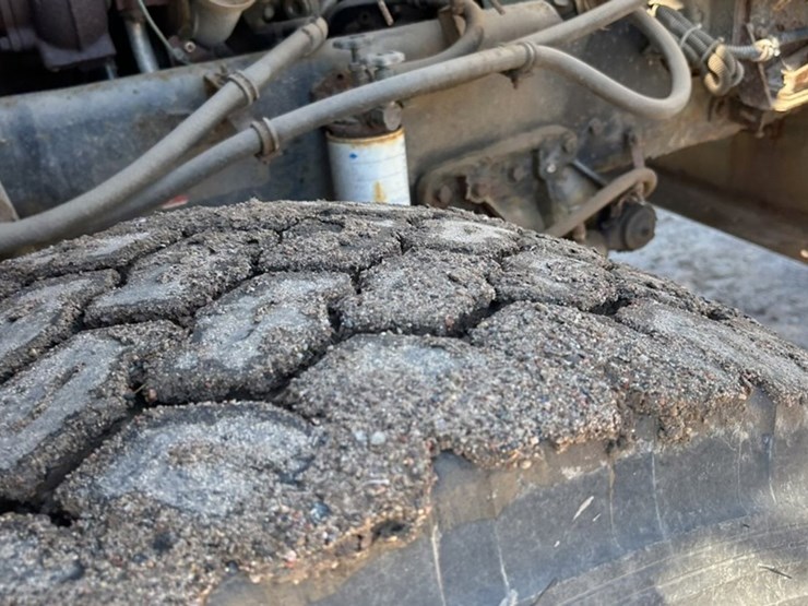 #1114-•-2005-western-star-tri-axle-heavy-haul-truck-tractor-image-76