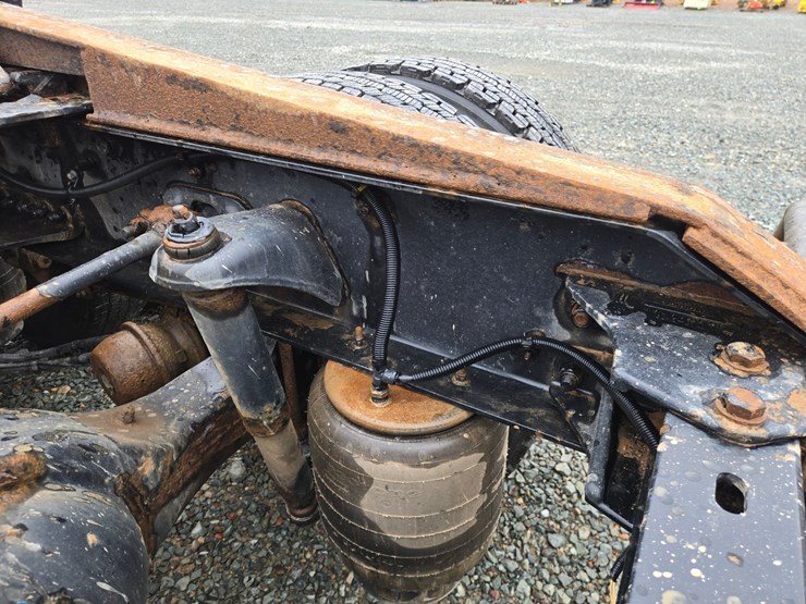 2017-kenworth-t680-image-34