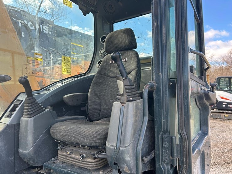 2019-hyundai-hx145-lcr-image-19