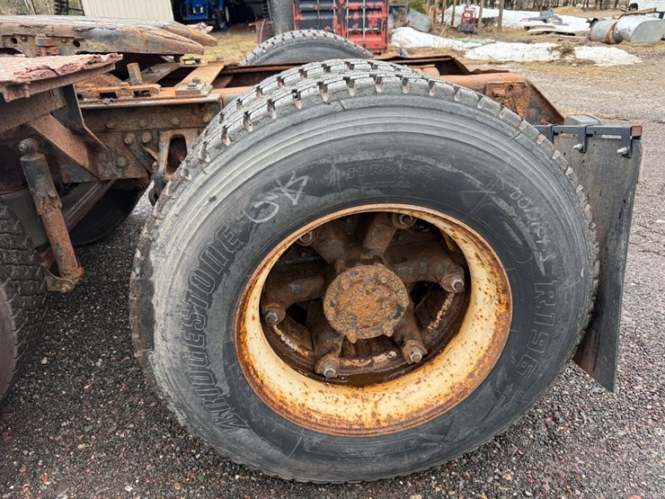 1996-mack-ch613-image-67