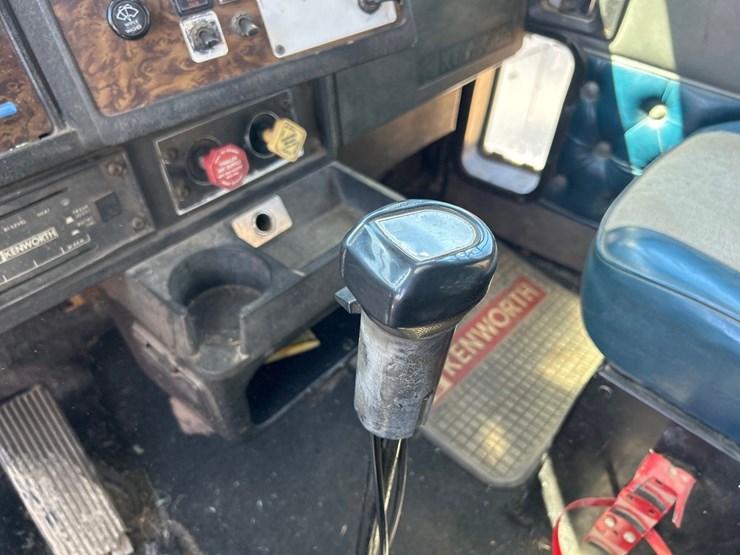 1994-massey-ferguson-8-image-66