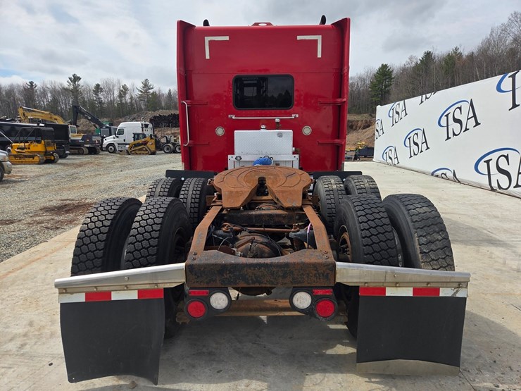 2002-peterbilt-379-image-4