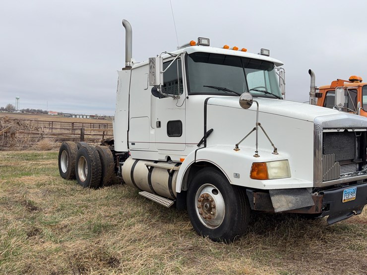 1994-volvo-wia-64t-sleeper-image-3