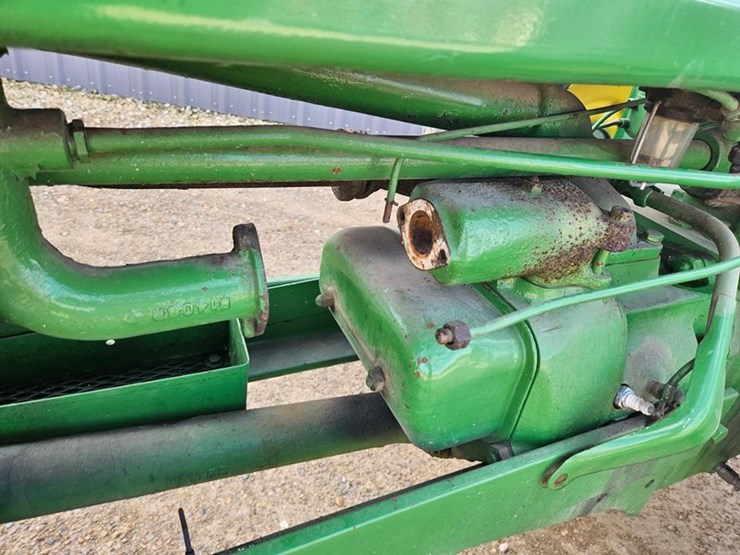 john-deere-model-b-image-11