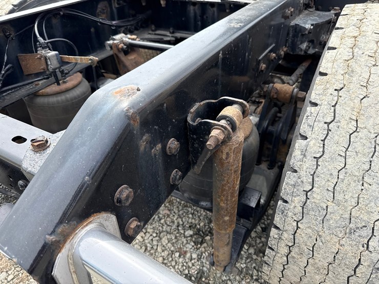 2019-kenworth-t680-image-39