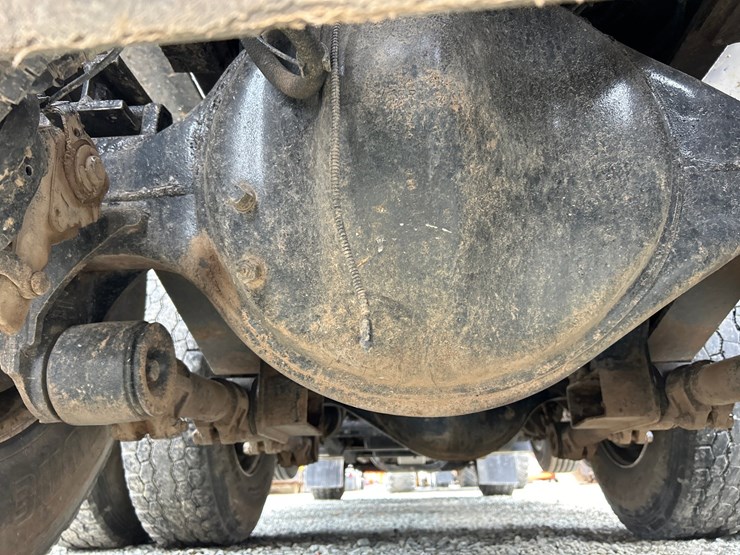 2005-peterbilt-357-image-24