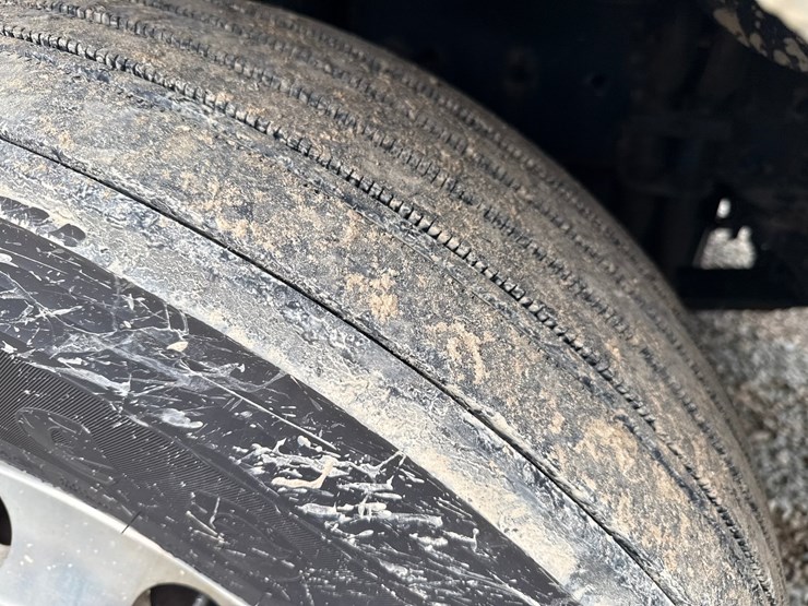 2016-massey-ferguson-8-image-80