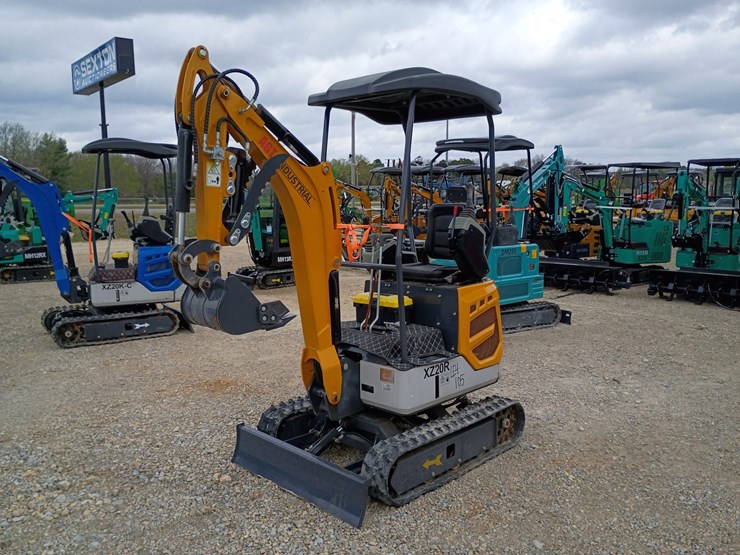 #24166-•-2025-agt-xz20r-mini-excavator-image-8
