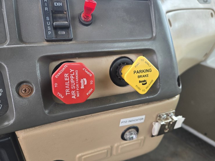 2006-caterpillar-c15-image-78