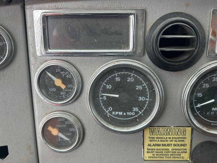 1997-massey-ferguson-8-image-29