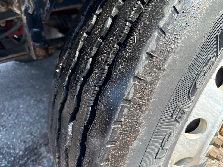 #1070-•-2012-freightliner-boom/crane-truck-image-56