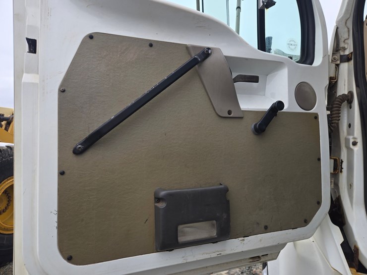 2006-caterpillar-c15-image-68