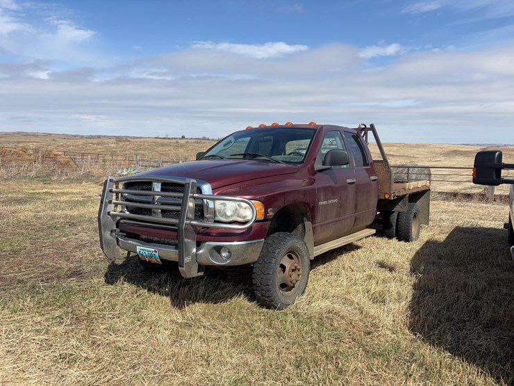 2003-dodge-ram-3500-image-1