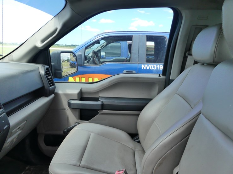 2019-ford-f150-xl-image-11