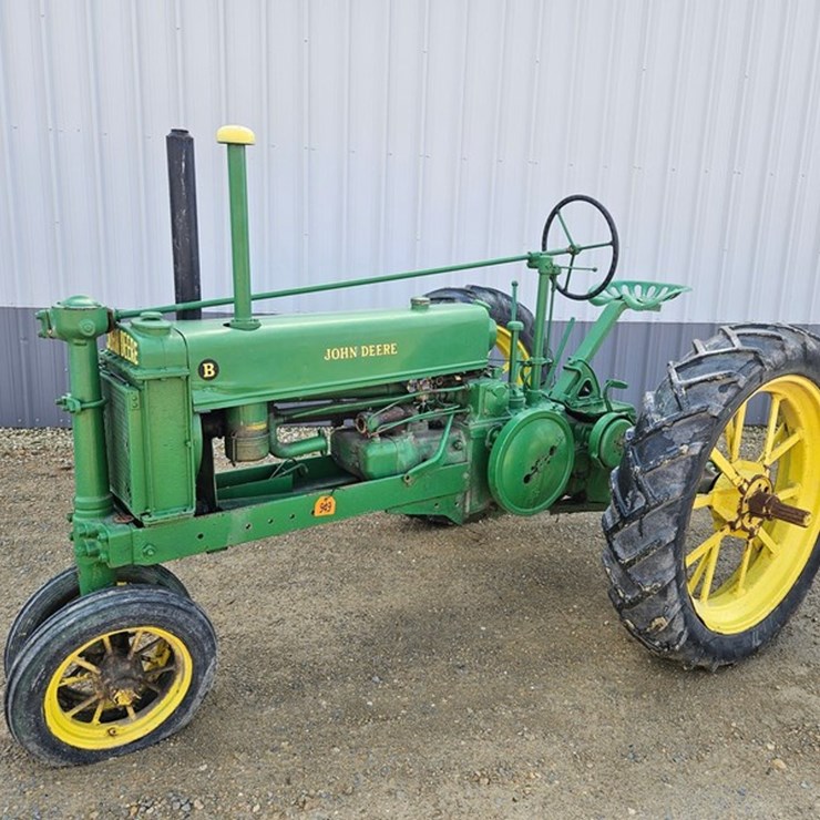 1938 JOHN DEERE MODEL B