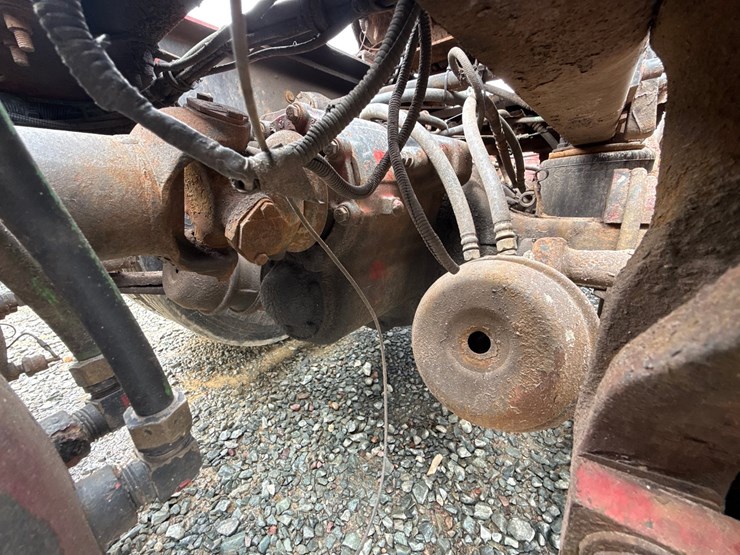 1998-massey-ferguson-8-image-47