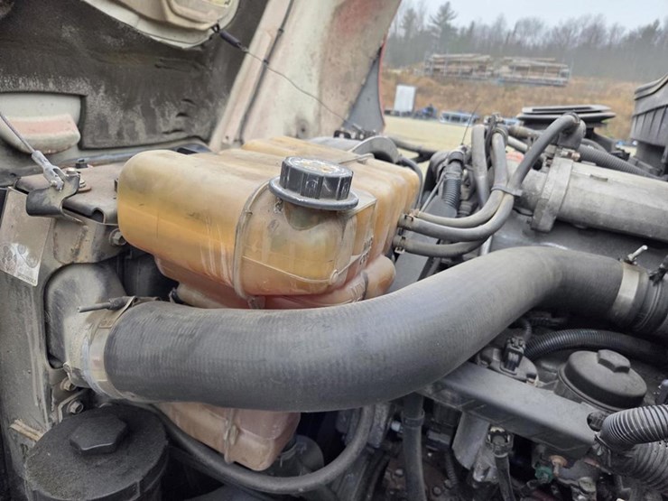 2013-international-durastar-4300-image-65