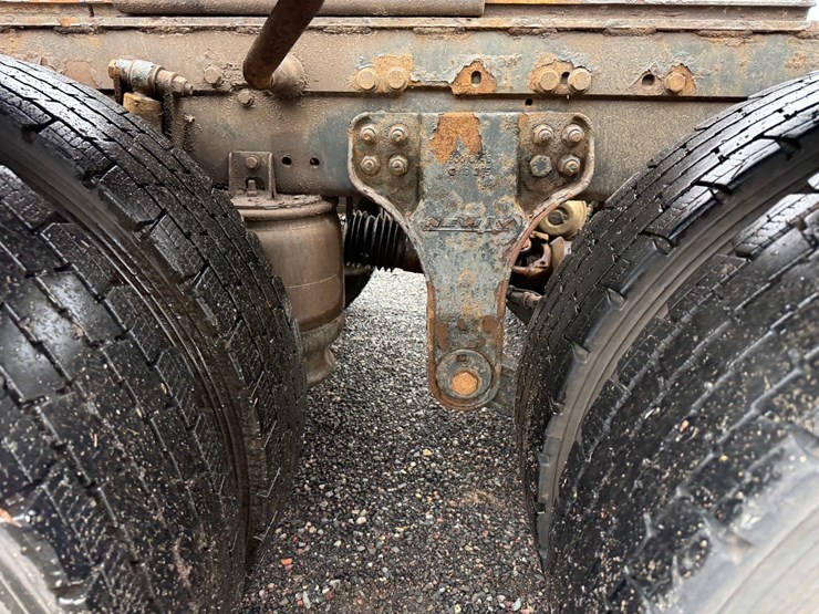 2020-kenworth-t800-image-71