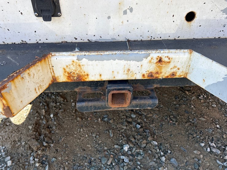 2018-chevrolet-3500-image-34