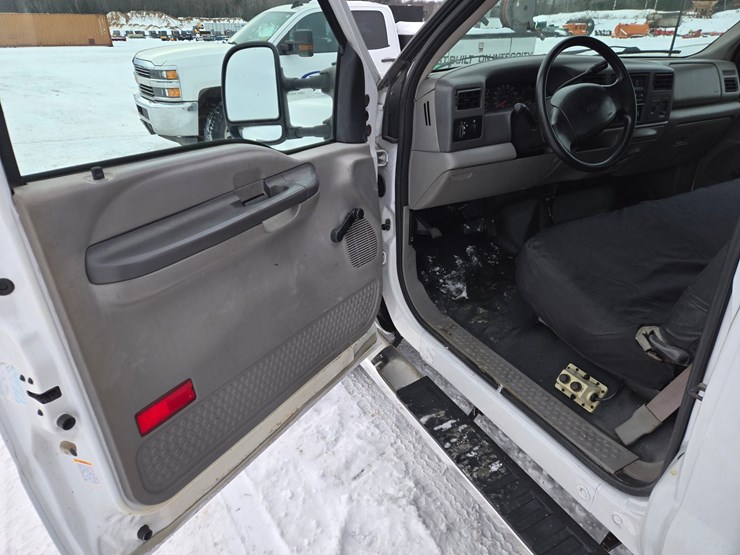 2001-ford-f350-image-34