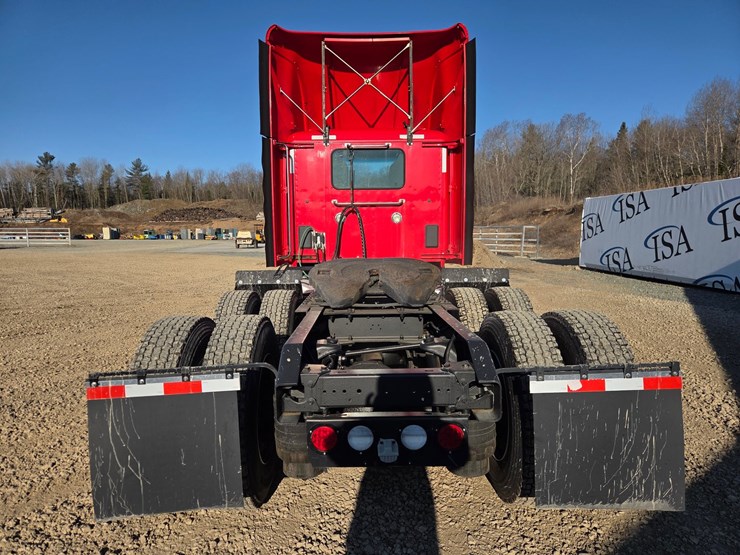 2015-kenworth-t680-image-4