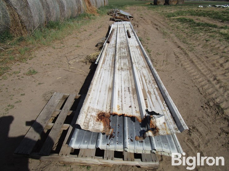 white-sheet-metal-siding-panels-image-4