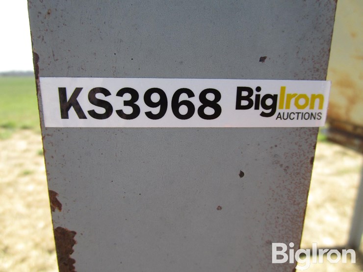 hopper-bottom-on-stand-image-16