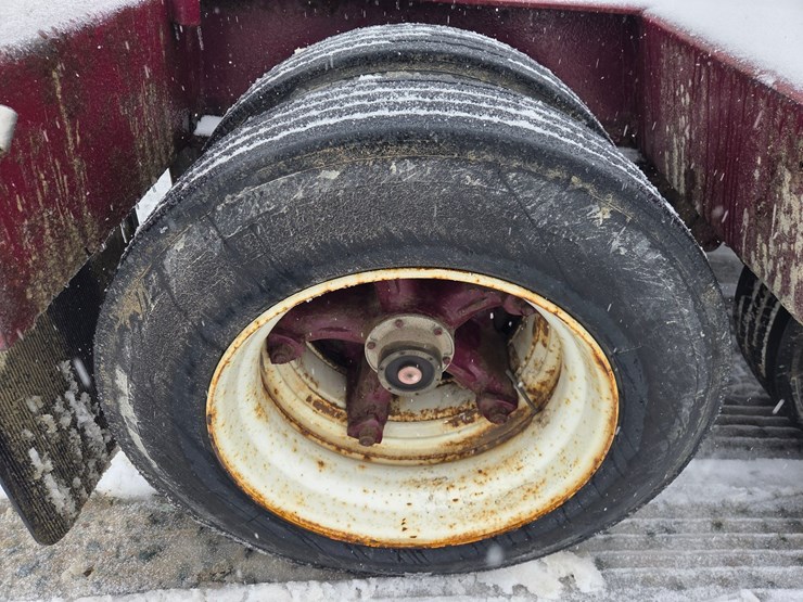 1994-massey-ferguson-8-image-37