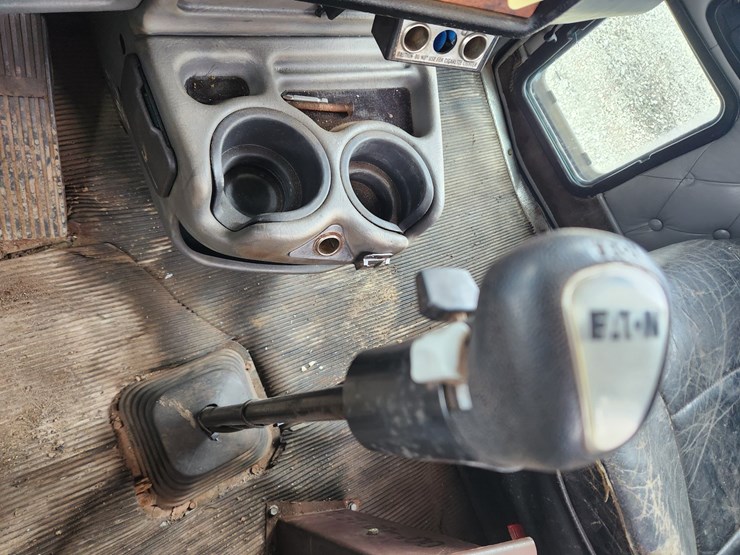 2006-kenworth-t800-image-53