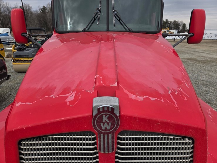 2005-kenworth-t600-image-13