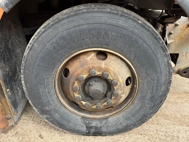 #2168-•-2001-sterling-4x2-snow-plow-truck-image-79