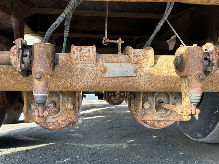 1995-axle-end-dump-image-26