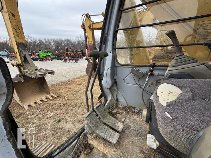 deere-230-lc-image-27