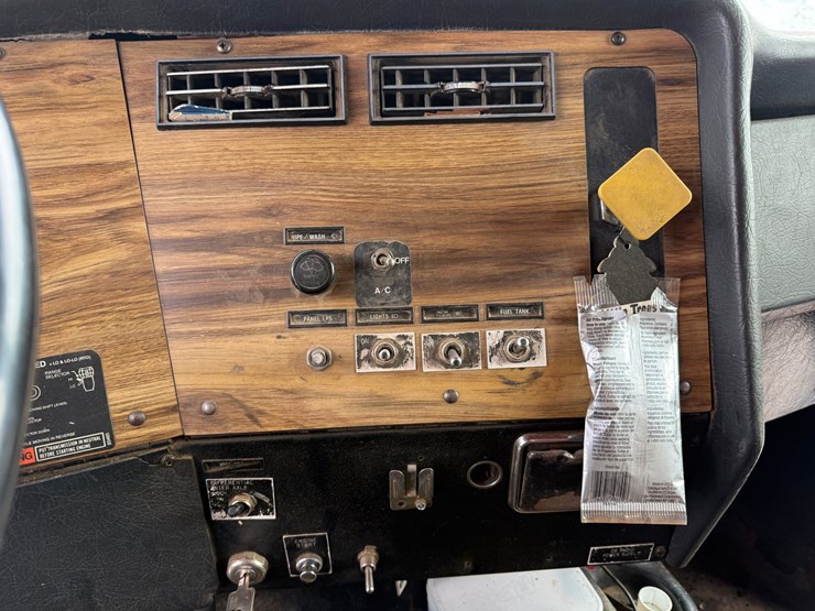 #2016-•-1990-western-star-quad-axle-dump-truck-image-48