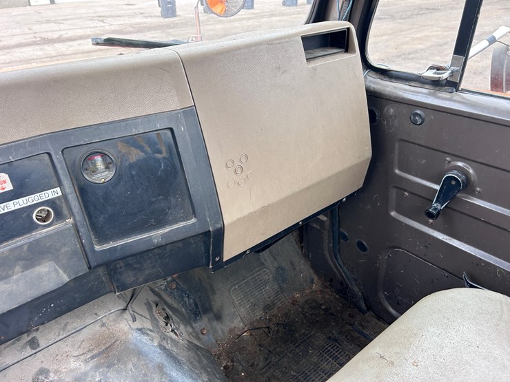 1992-international-4900-image-35