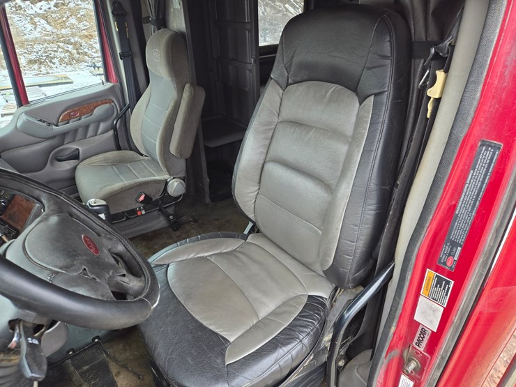 2007-peterbilt-387-image-76