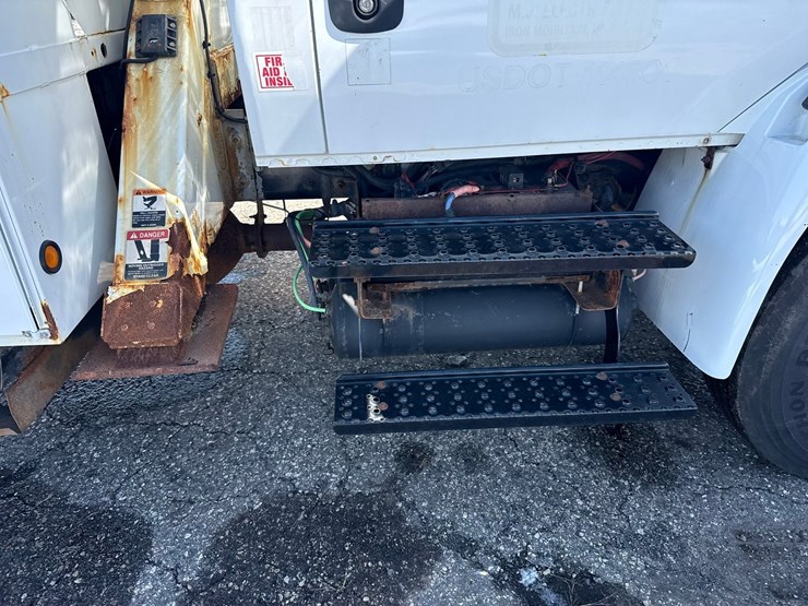 2014-international-4300-sba-image-44