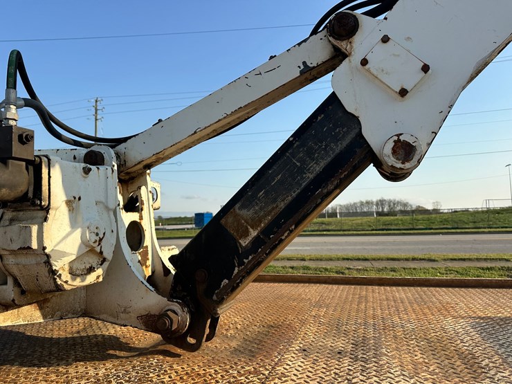 freightliner-fl70-image-40