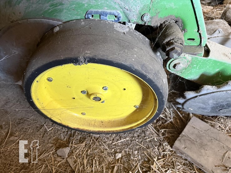 1993-john-deere-7200-image-27